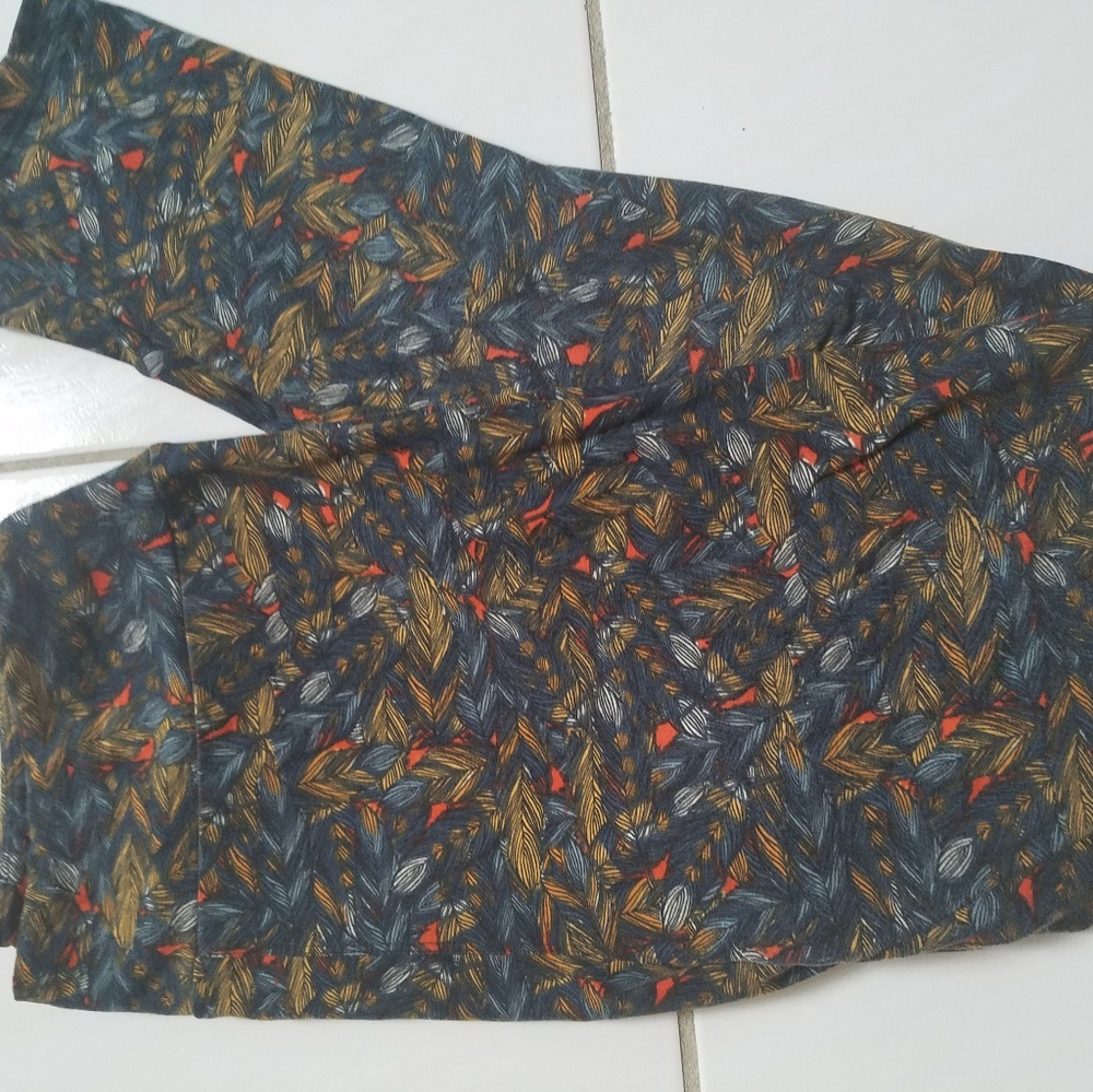 Multiple colored leggings